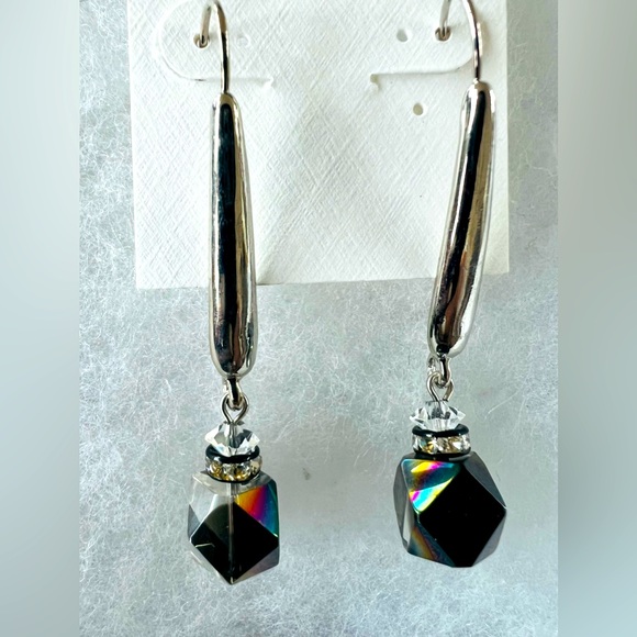 Beautiful Brand New Coldwater Creek Drop Earrings - Picture 2 of 3